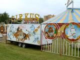 Akrobaty, lvy i slona představí cirkus King Akrobaty, lvy i slona představí cirkus King