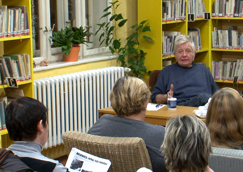 S lidmi v luhačovické knihovně si Zábojník povídal i v listopadu 2014 S lidmi v luhačovické knihovně si Zábojník povídal i v listopadu 2014