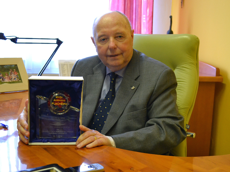 Antonín Plachý s oceněním za přínos lázeňství Antonín Plachý s oceněním za přínos lázeňství