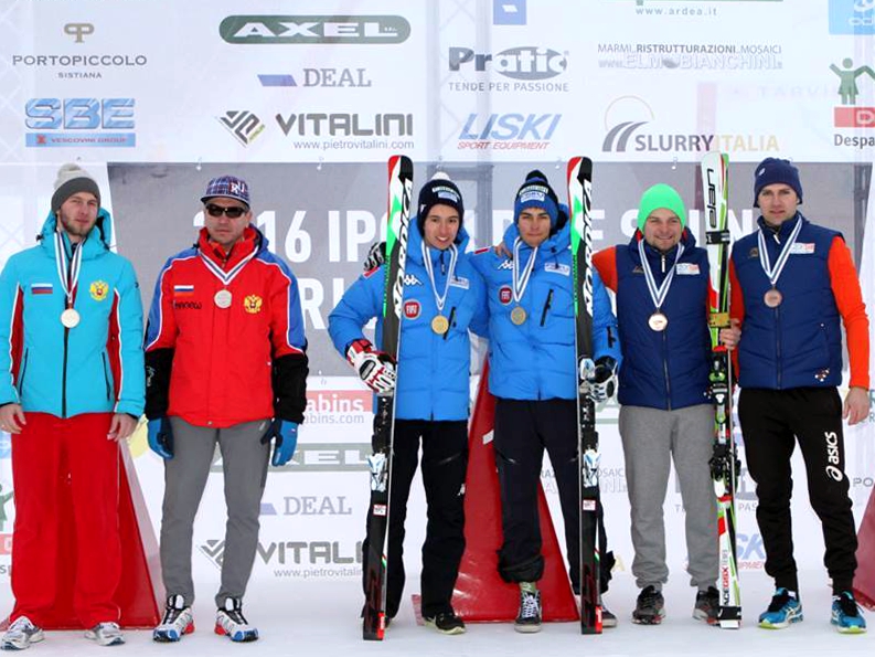 Patrik Hetmer (druhý zprava) mezi nejúspěšnějšími účastníky italského závodu / foto:facebook P. Hettmera Patrik Hetmer (druhý zprava) mezi nejúspěšnějšími účastníky italského závodu / foto:facebook P. Hettmera
