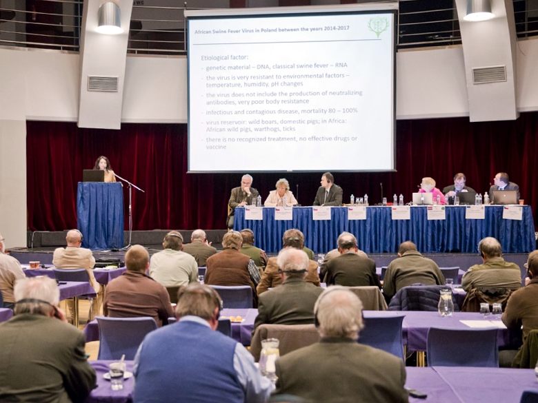 Foto z konference (autor. KÚZK / J. Balát-) Foto z konference (autor. KÚZK / J. Balát-)