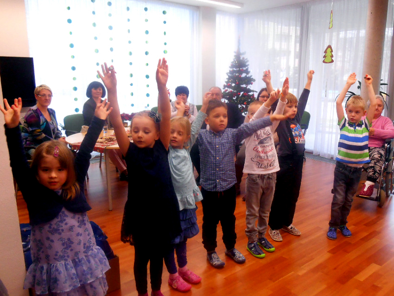 Děti doplnily předvánoční setkání hezkým vystoupením Děti doplnily předvánoční setkání hezkým vystoupením