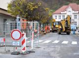 Uzavření části Nádražní ulice více než týden komplikovalo dopravu Uzavření části Nádražní ulice více než týden komplikovalo dopravu