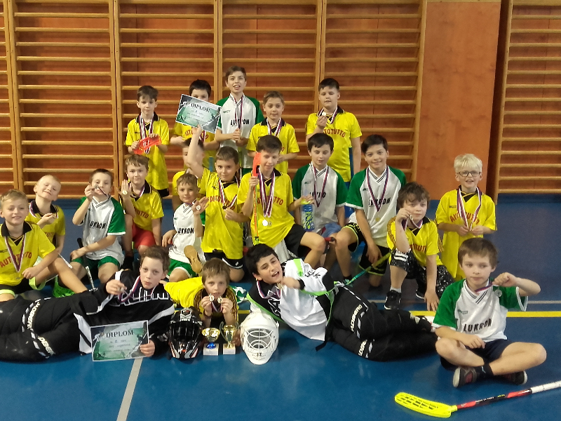 Florbalisté DDM Luhačovice soupeřili na turnaji v Napajedlích Florbalisté DDM Luhačovice soupeřili na turnaji v Napajedlích