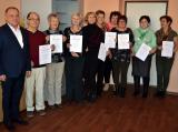 Absolventi VU3V s místostarostou Kopem a knihovnicí Gondovou Absolventi VU3V s místostarostou Kopem a knihovnicí Gondovou