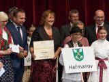 Festival patřil folkloru Polska, Německa i Slovenska a soutěži Vesnice roku. Tou se stal Heřmanov Festival patřil folkloru Polska, Německa i Slovenska a soutěži Vesnice roku. Tou se stal Heřmanov
