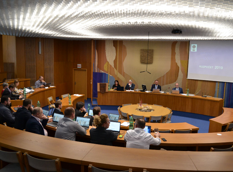 Zastupitelé schválili rozpočet Zastupitelé schválili rozpočet