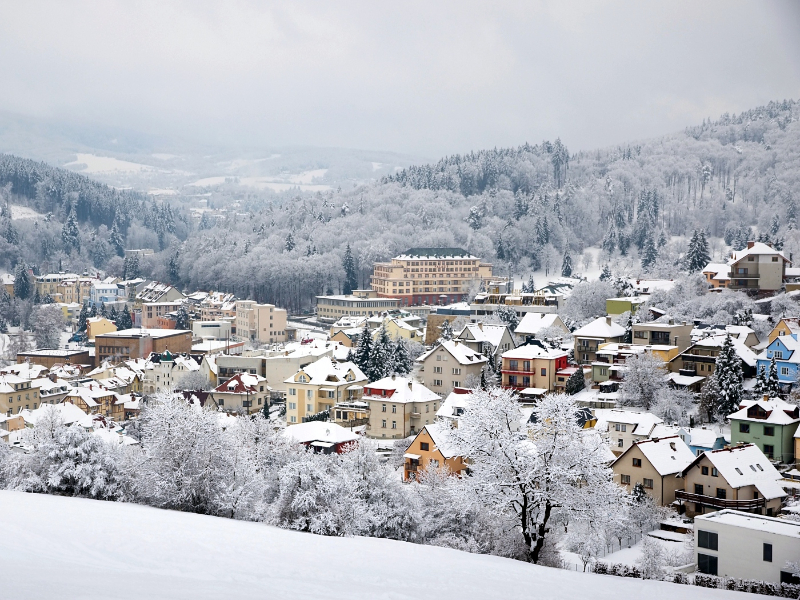 město Luhačovice v zimě (foto archiv) město Luhačovice v zimě (foto archiv)