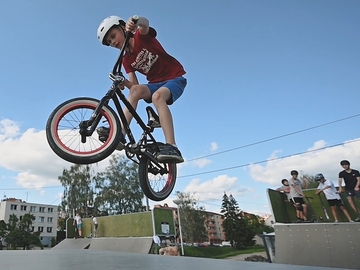skatepark si lze užít i na freestylovém kole skatepark si lze užít i na freestylovém kole