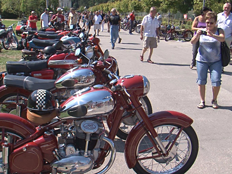V Luhačovicích budou opět k vidění krásné nablýskané motocykly Jawa V Luhačovicích budou opět k vidění krásné nablýskané motocykly Jawa