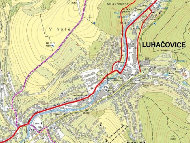 V průjezdu cyklistů Luhačovicemi má pomoci páteřní cyklotrasa V průjezdu cyklistů Luhačovicemi má pomoci páteřní cyklotrasa