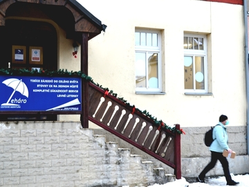 Když cestovka funguje jen on-line, pomáhá jí provozování výdejny zásilek Když cestovka funguje jen on-line, pomáhá jí provozování výdejny zásilek