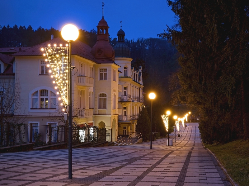 Luhačovice se rozsvítí o prvním adventním víkendu, vánoční strom bude ozdobený originálními prvky s identitou města