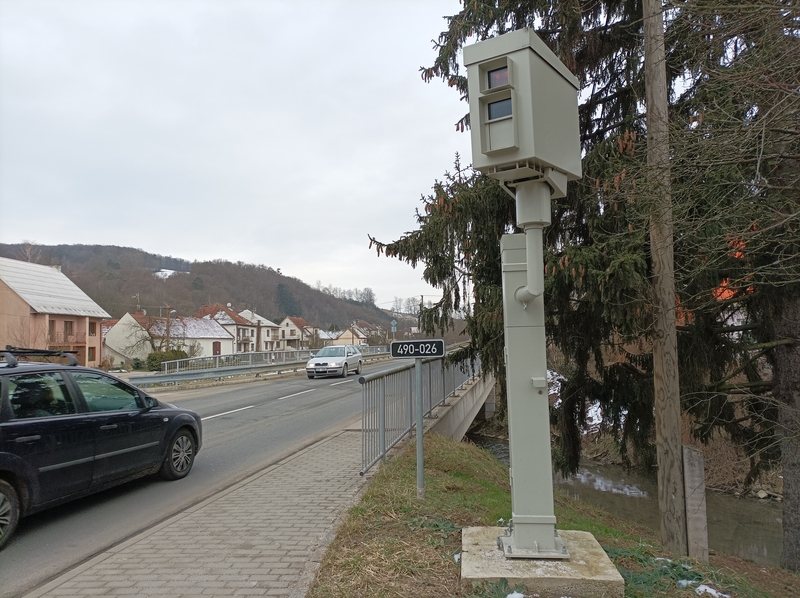 Preventivní měření rychlosti zvýšilo bezpečnost provozu v Polichně