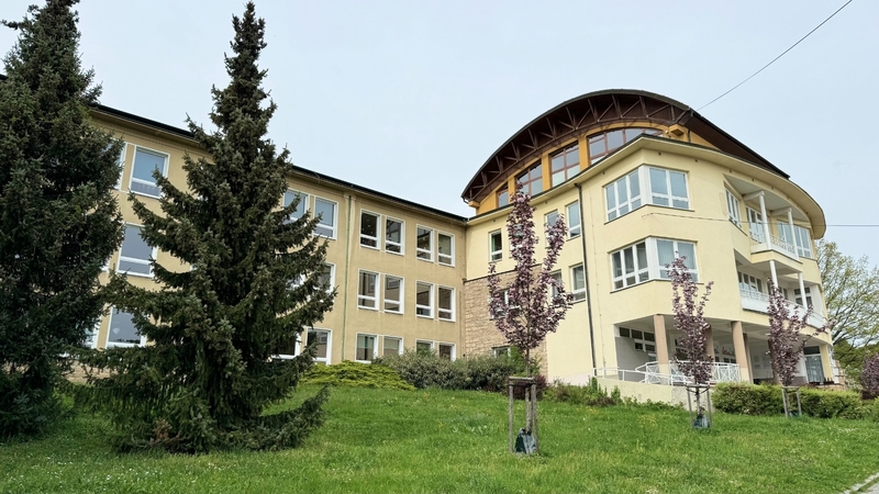 Do základní školy v Luhačovicích nastoupilo 46 prvňáčků. Město investovalo do modernizace tříd a šaten Do základní školy v Luhačovicích nastoupilo 46 prvňáčků. Město investovalo do modernizace tříd a šaten