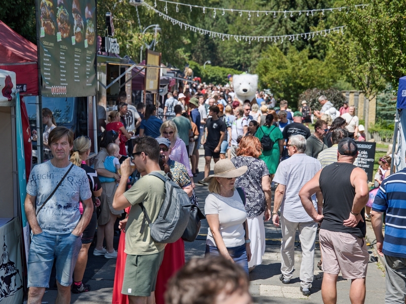 Luhačovice oslavily 90 let od udělení statutu města Hudebním gastrofestivalem
